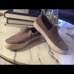Steve Madden slip on sneakers